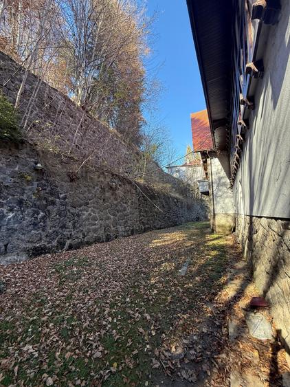 Casă cu 15 camere cu Canalizare în Predeal