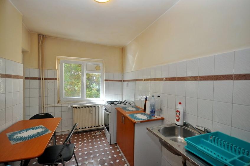 Apartament cu 3 camere decomandat în Militari