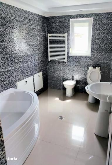 Casă cu 5 camere cu Teren 1100 Mp în Central