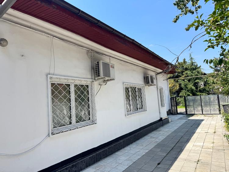 Casă individuală cu 4 camere cu Canalizare în Vatra Luminoasă
