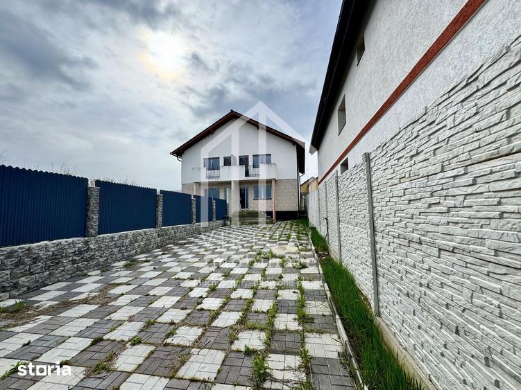 Casă cu 3 camere cu Teren 267 Mp în Cristian