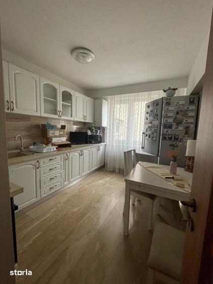 Apartament cu 4 camere în Traian