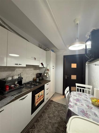 Apartament cu 2 camere semidecomandat în Aeroport