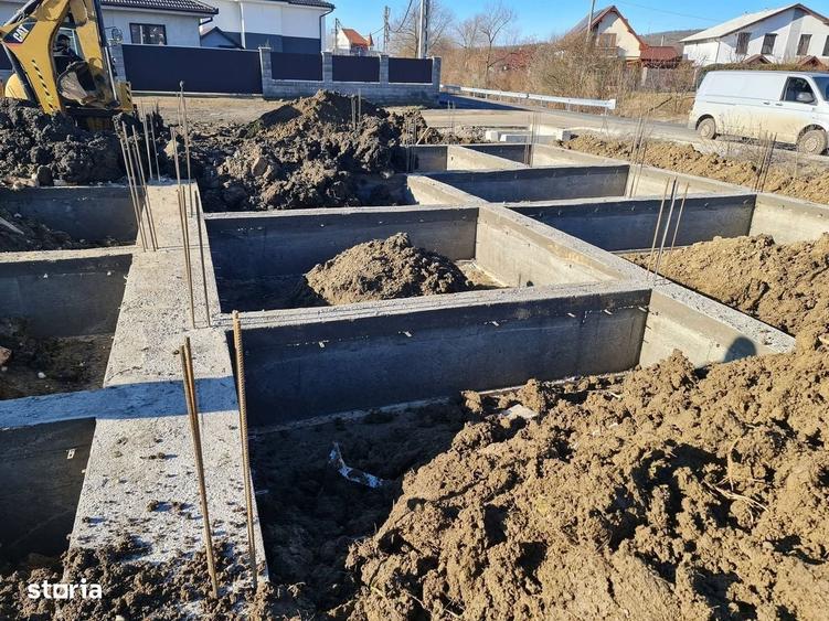 Casă cu 4 camere cu Teren 600 Mp în Livezeni