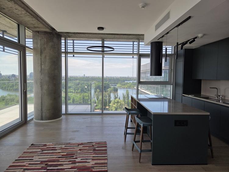 Apartament cu 3 camere decomandat în Floreasca