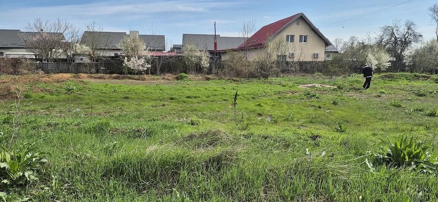 Teren de 2809 mp, în Pasărea