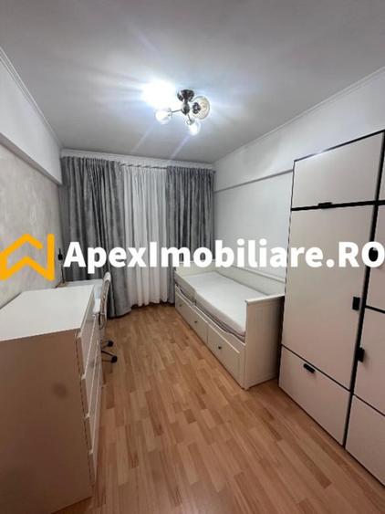 Apartament cu 3 camere decomandat în Giurgiului
