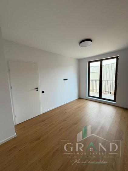Apartament cu 2 camere semidecomandat în Florești
