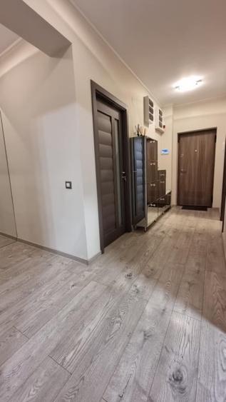 Apartament cu 3 camere decomandat, mobilat în