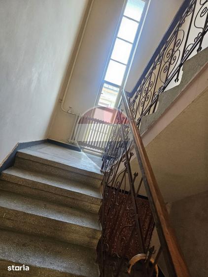 Casă cu 6 camere cu Teren 631 Mp în Ultracentral
