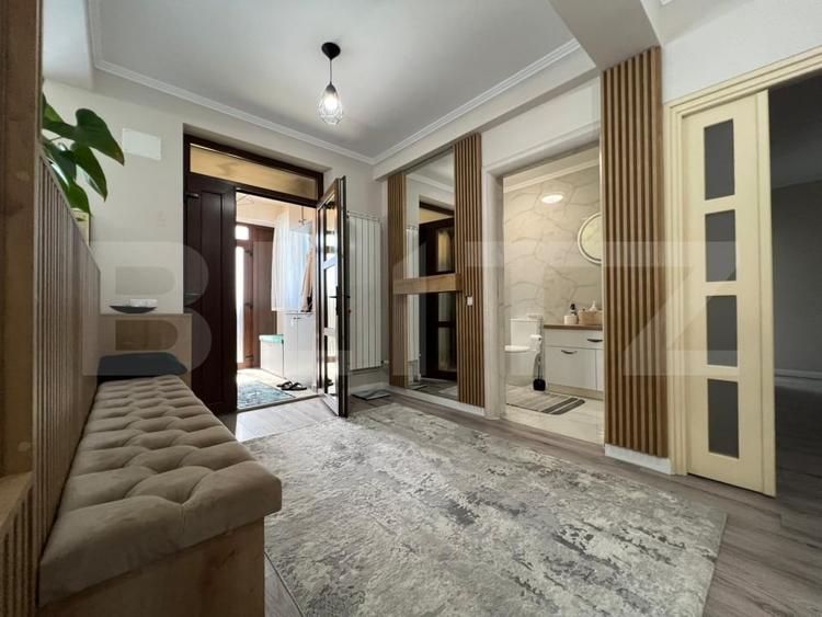 Casă individuală cu 4 camere cu Piscina în Sânmartin