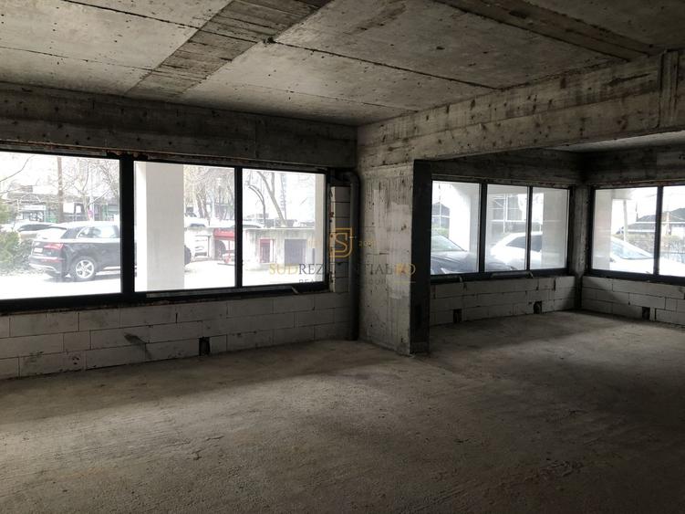 Spațiu comercial, de 240 mp, în Olteniței