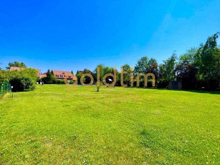 Duplex cu 6 camere cu Piscina în Iancu Nicolae