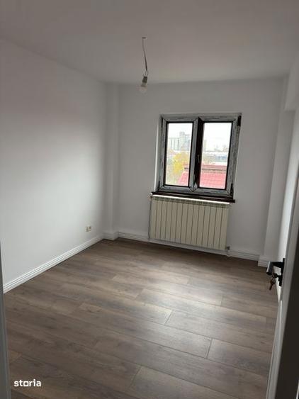 Apartament de vanzare 3 camere decomandat renovat - 7