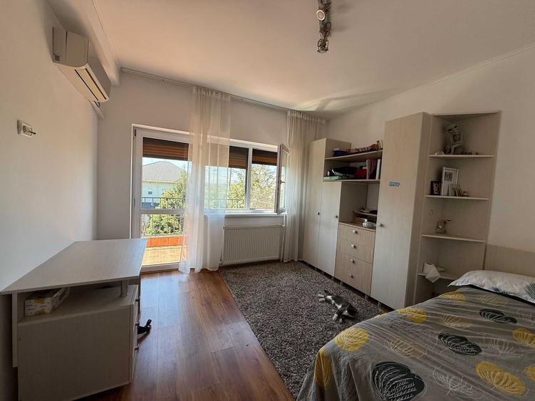 Casă cu 4 camere în Titan