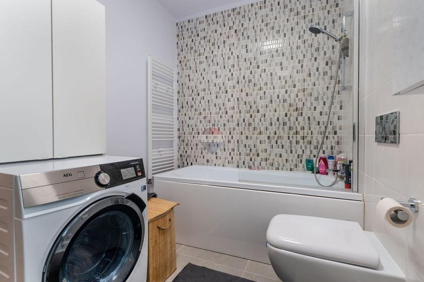 Apartament cu 2 camere decomandat, mobilat în Central