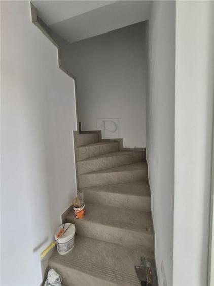 Casă cu 4 camere cu Teren 300 Mp în Moșnița Nouă