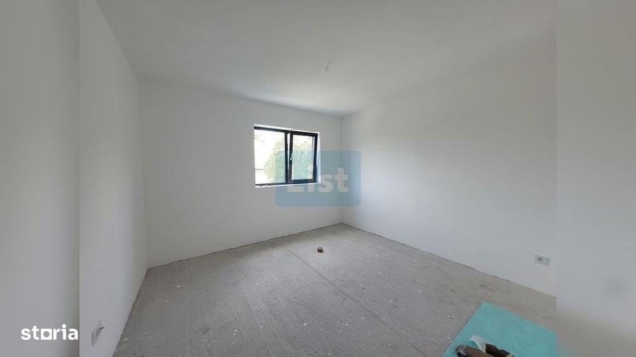 Casă cu 3 camere în Grivița