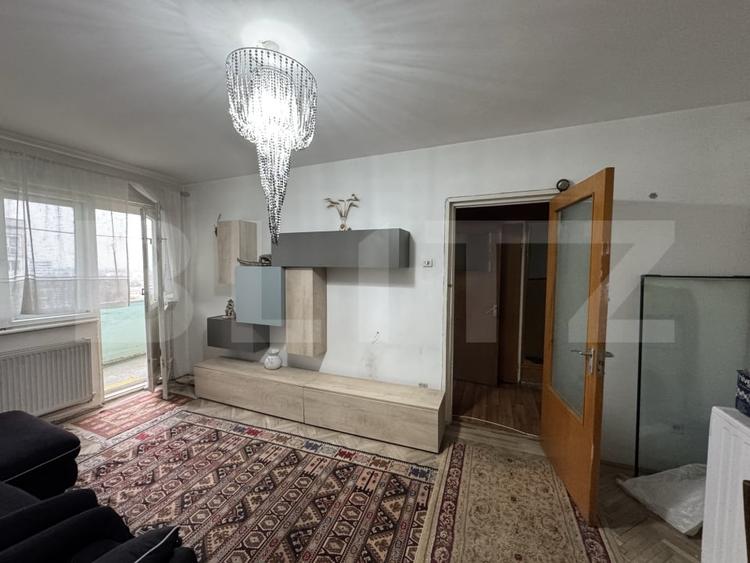 Apartament cu 2 camere semidecomandat, mobilat în Vest