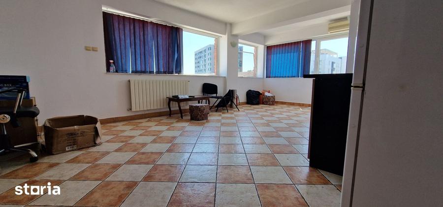 Casă cu 5 camere cu Teren 180 Mp în Tomis II