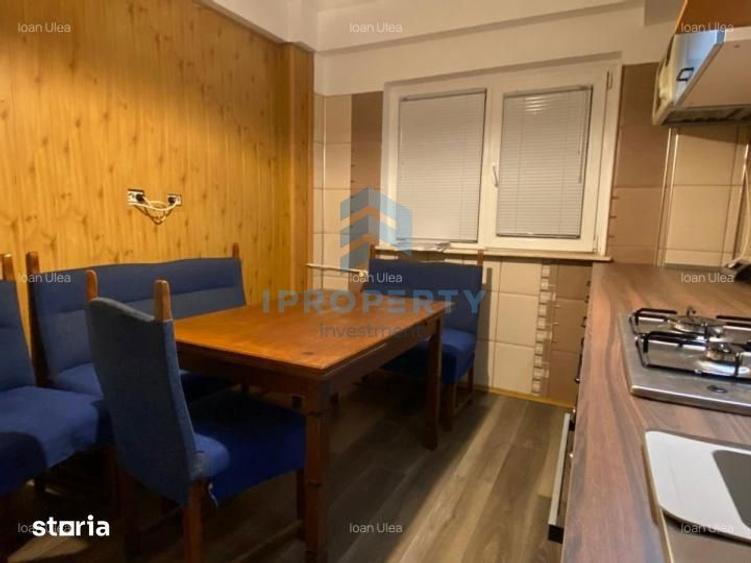 Apartament cu 4 camere, mobilat în Tei