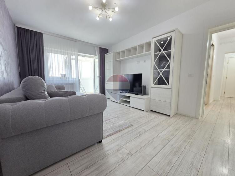 Apartament cu 2 camere decomandat, mobilat în Ultracentral