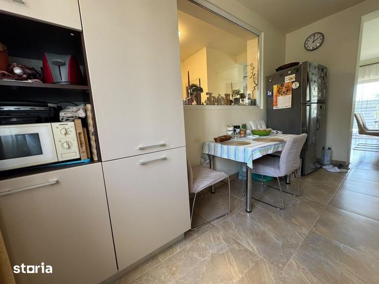 Casă cu 4 camere cu Teren 300 Mp în Glina