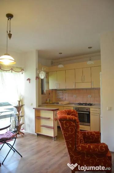Apartament cu 2 camere decomandat în Piatra Arsă