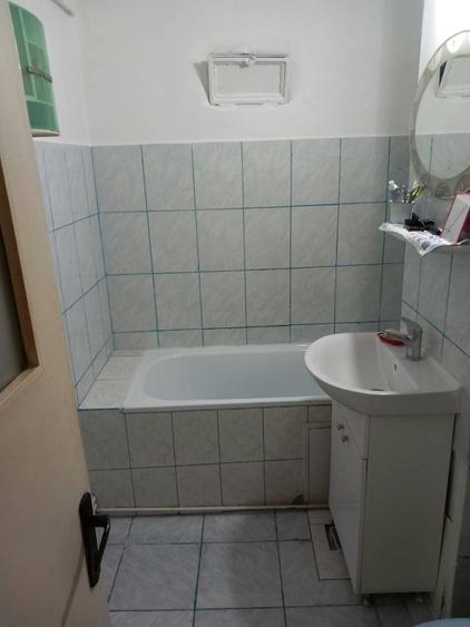 Apartament cu 3 camere decomandat în Dancu