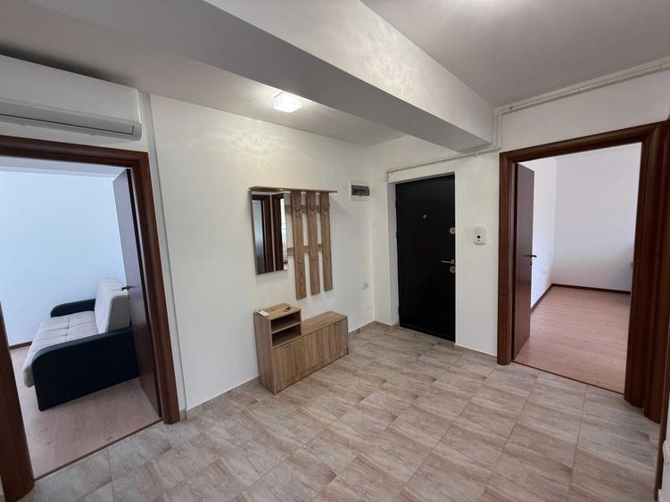 Apartament cu 3 camere decomandat în Cățelu