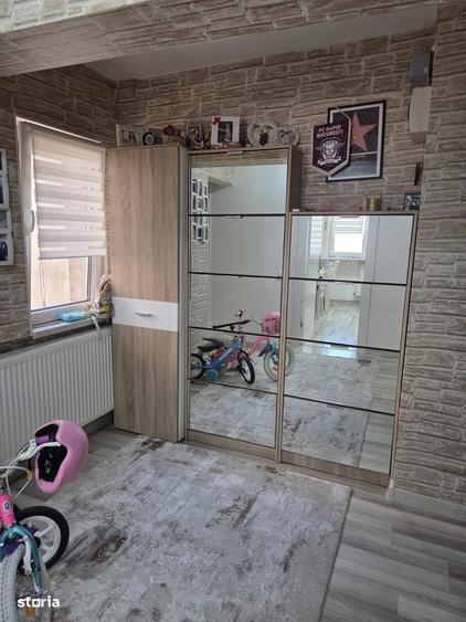 Apartament cu 3 camere decomandat în Progresul