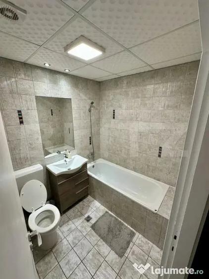 Apartament cu 4 camere decomandat în Cloșca