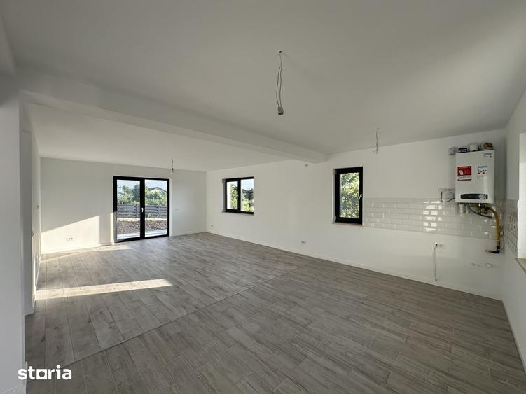 Casă cu 4 camere cu Teren 750 Mp în Bucium