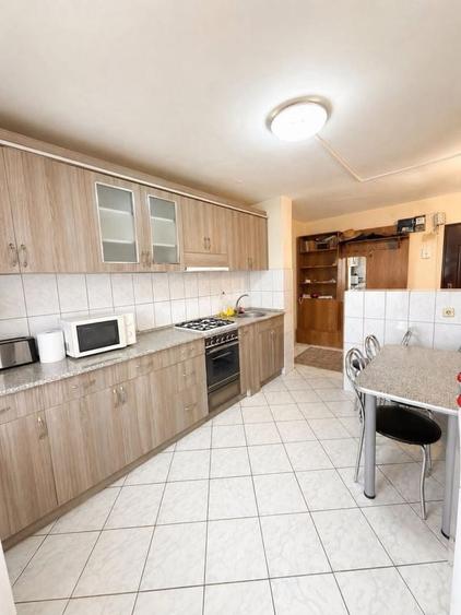 Apartament cu 2 camere decomandat în Rogerius