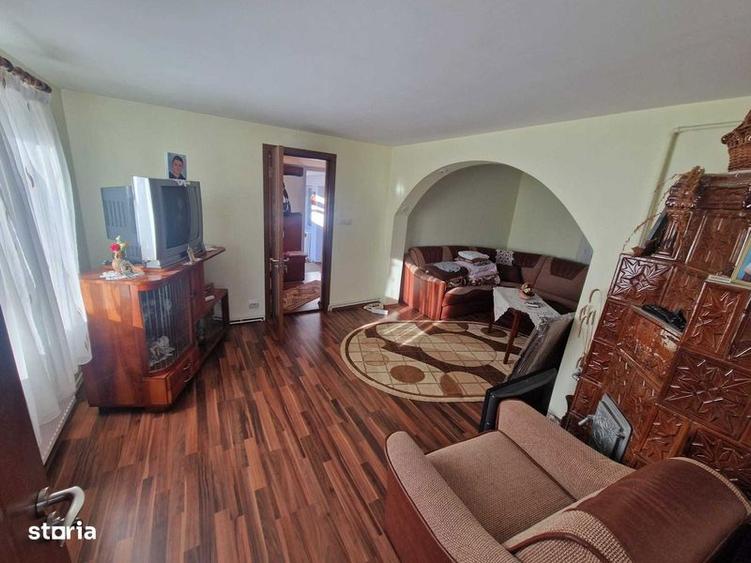 Casă cu 4 camere cu Teren 140 Mp în Blejoi