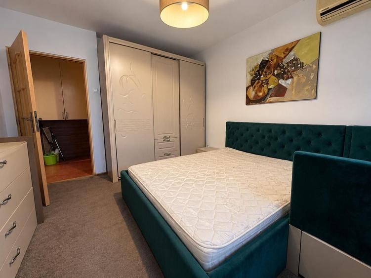 Apartament cu 3 camere decomandat, mobilat în Tomis Nord