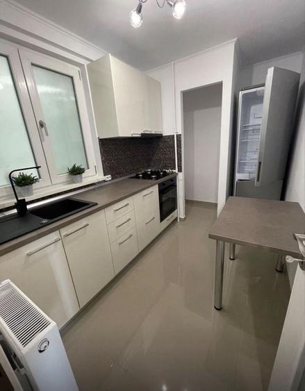 Apartament cu 2 camere decomandat în Eroii Revoluției