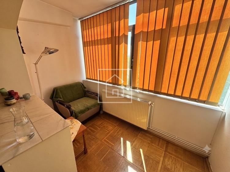 Apartament cu 4 camere decomandat, mobilat în Turnișor