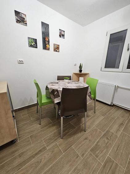 Apartament cu 3 camere decomandat în Lujerului