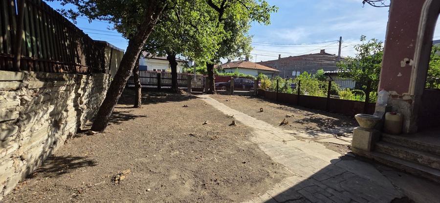 Casă cu 4 camere în Uiești