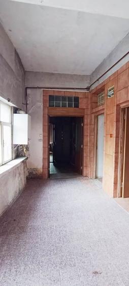 Apartament cu 4 camere semidecomandat în Central