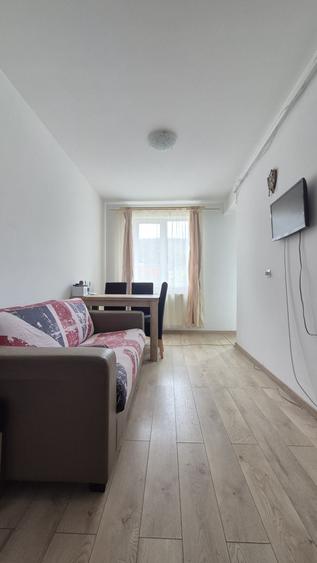Apartament semidecomandat în Florești