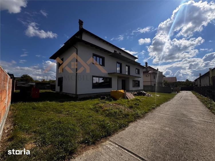 Casă cu 4 camere cu Teren 274 Mp în Valea Borcutului