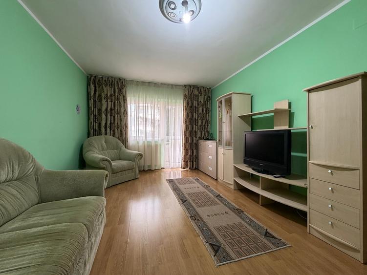 Apartament cu 2 camere decomandat în Centrul Civic