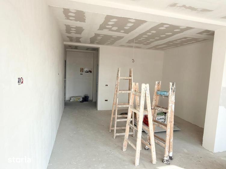 Apartament cu 4 camere în Torontalului