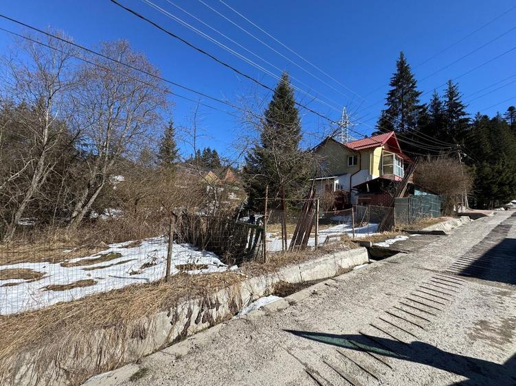 Teren Construcții intravilan de 1664 mp, în Central