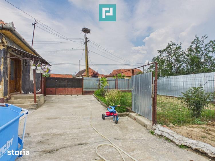 Casă cu 4 camere cu Teren 2253 Mp în Almaș