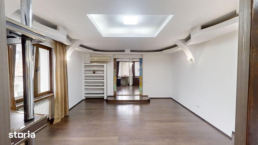 Apartament cu 5 camere decomandat în Grivița