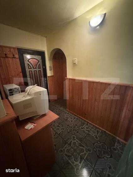Apartament cu 4 camere decomandat în Central