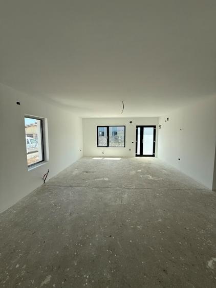 Casă individuală cu 4 camere cu Teren 400 Mp în Cumpăna
